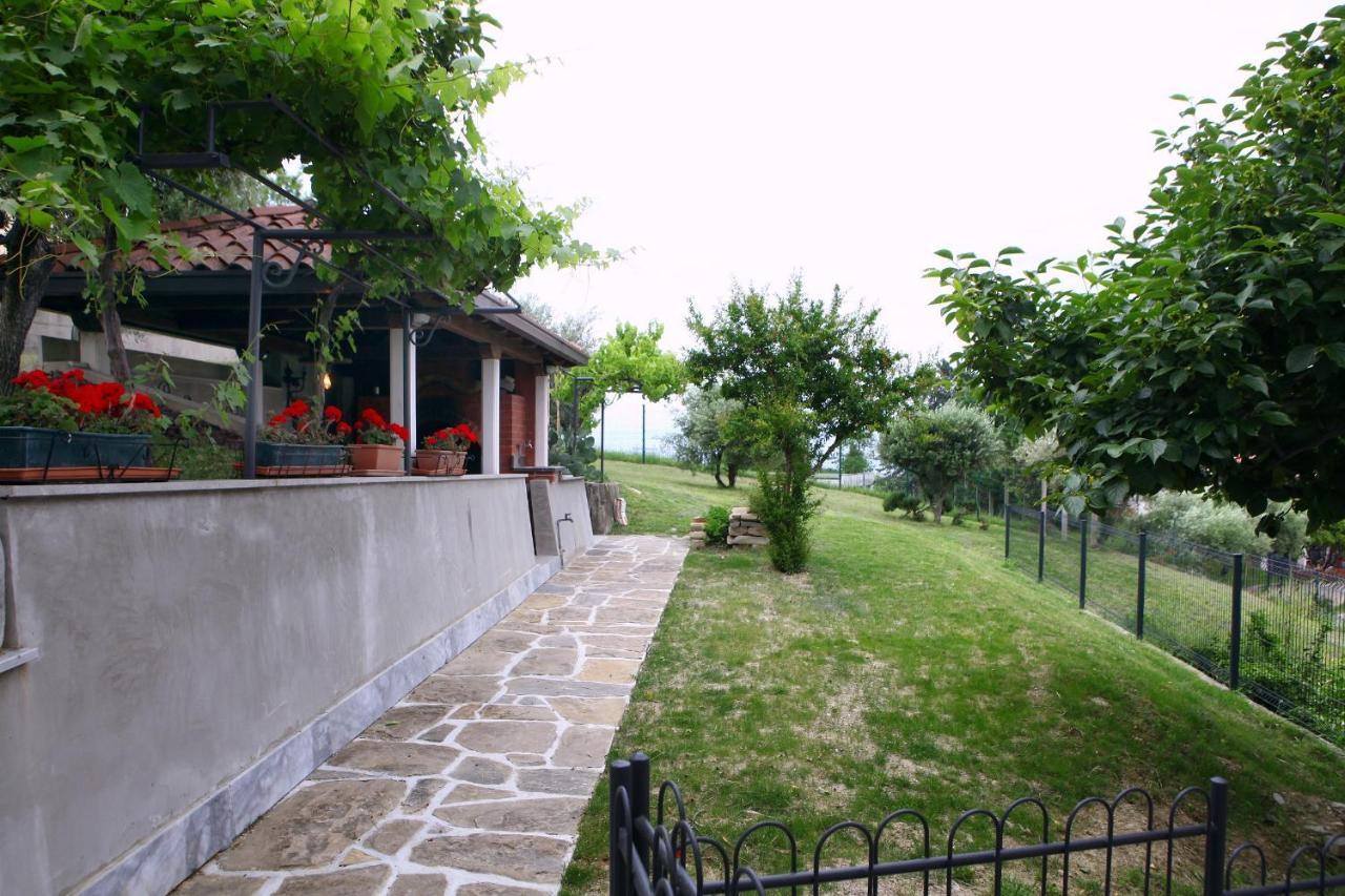 Villa Uma إيزولا المظهر الخارجي الصورة